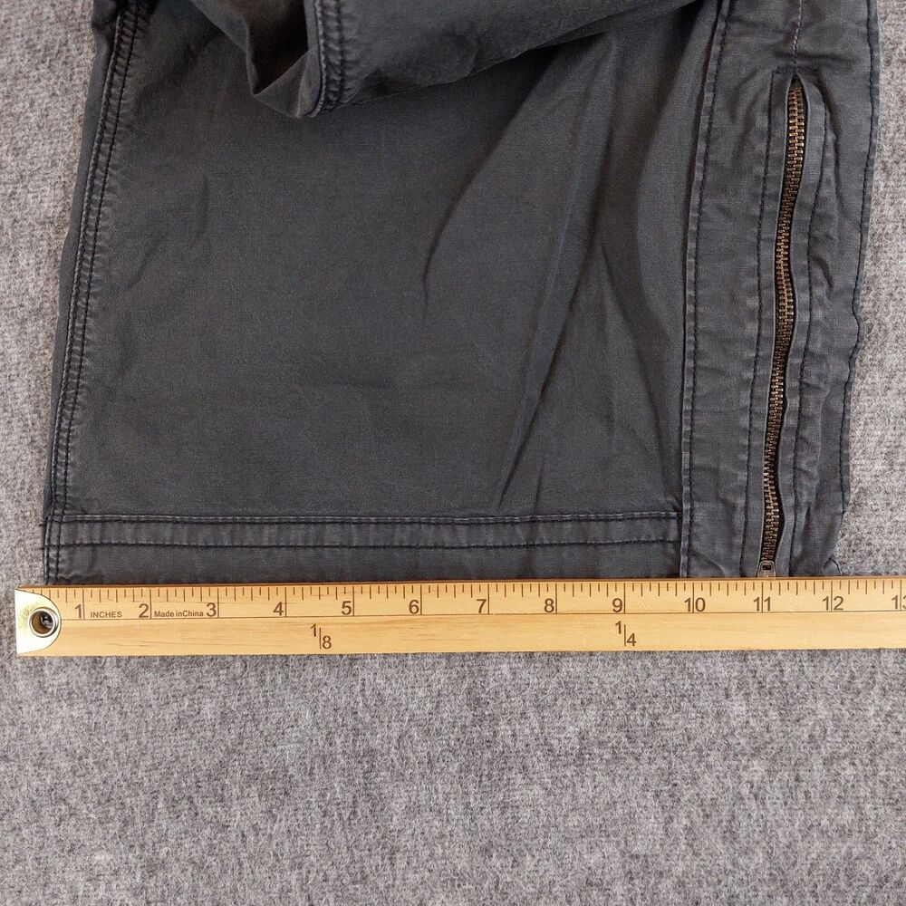 American Eagle Low Rise Baggy Flare Cargo Pants Women's Size 14 Black - Picture 8 of 8